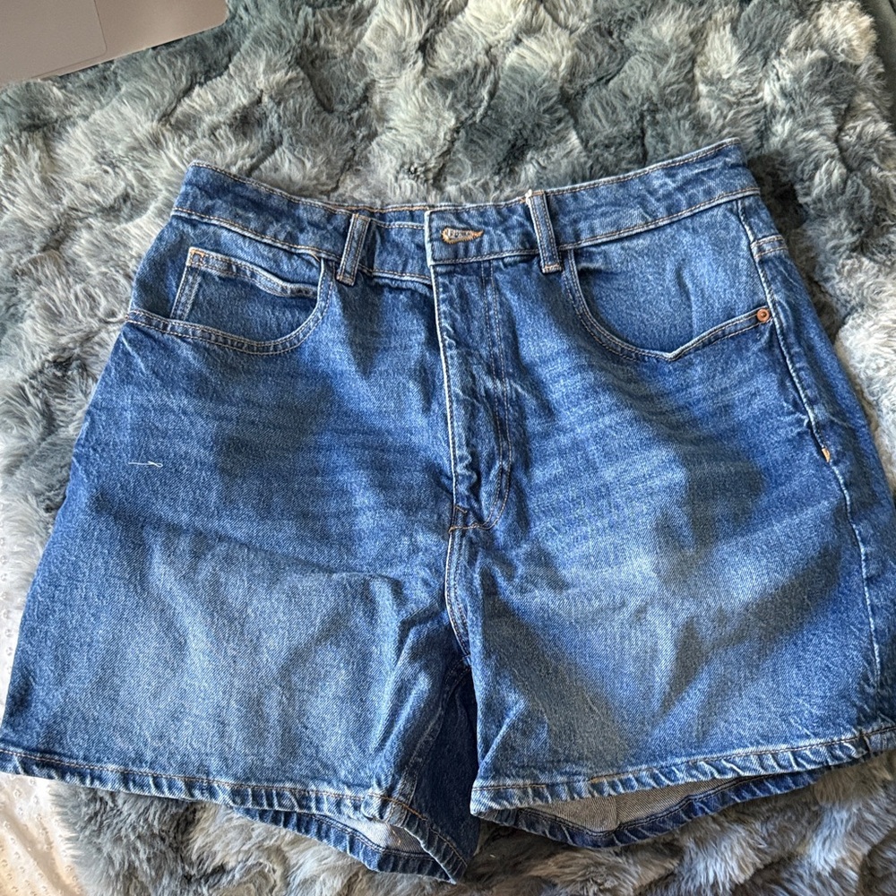 Zara Classic Blue Jean Shorts
